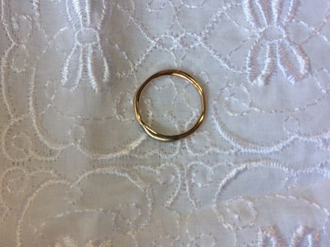 【d'antan(ダンタン)の口コミ】 結婚指輪は絶対こちらでと決めていました。
オーダーで職人さんが手作りし…