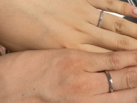 【エクセルコダイヤモンド(EXELCO DIAMOND)の口コミ】 シンプルでも決まるような、でも周りとあまり被らないデザインを探してい…