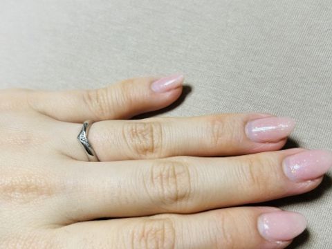 【アイプリモ(I-PRIMO)の口コミ】 V字が特徴的なレイアです
指輪をつけた時に指輪が斜めになるのに少し違和…