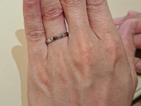 【カルティエ(Cartier)の口コミ】 カルティエのダムールは人気のモデルとなっており、シンプルなデザインだ…