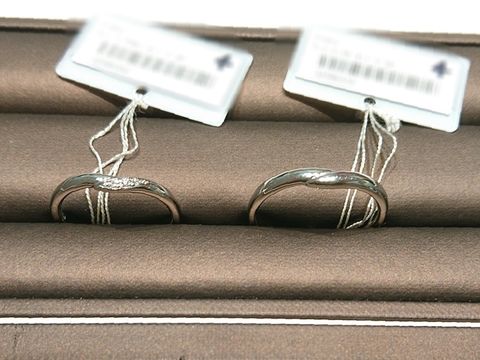 【アイプリモ(I-PRIMO)の口コミ】 当初はウェーブ型一択で探していましたが、それぞれの指の形に似合うデザ…