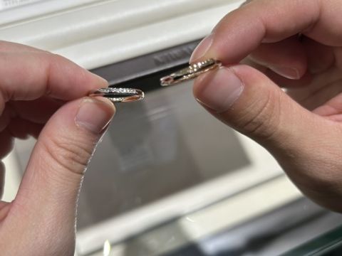 【俄(にわか)の口コミ】 ダイヤモンドがさりげなくついている指輪がよく、こちらの試着を決定。コ…