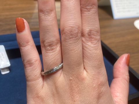 【4℃ BRIDAL(ヨンドシーブライダル)の口コミ】 毎日身に付けたい為、家事の邪魔にならないけれど、きらびやかで見ていて…