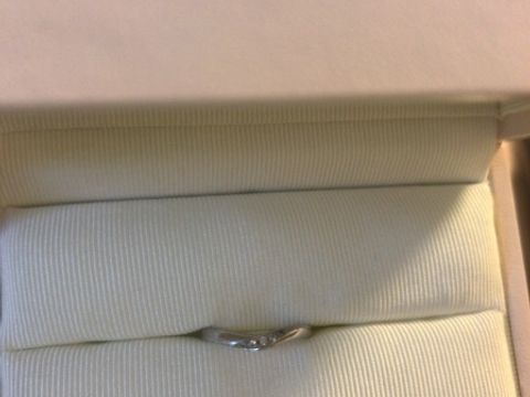 【Ginza Rim(銀座リム)の口コミ】 指を綺麗に見せてくれるV字のデザインが気に入ったのと、どんなシーンでも…