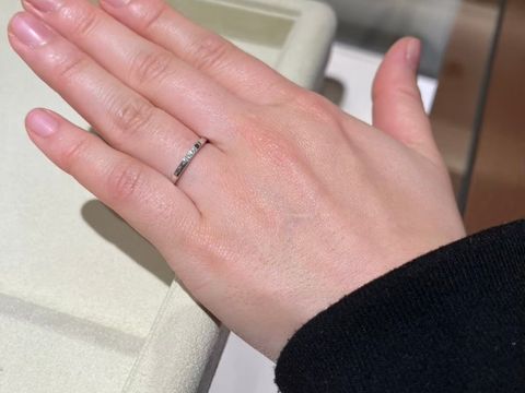 【和光ブライダルブティックギンザの口コミ】 プラチナでストレートでダイヤが3石ついている指輪を探していました。こち…