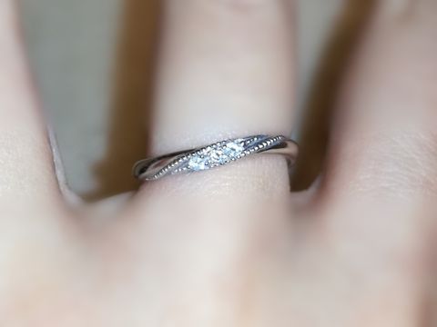 【GALA JEWELRY(ガラジュエリー)の口コミ】 プラチナリングで安かったためです。
いくつかラインナップがある中で気に…