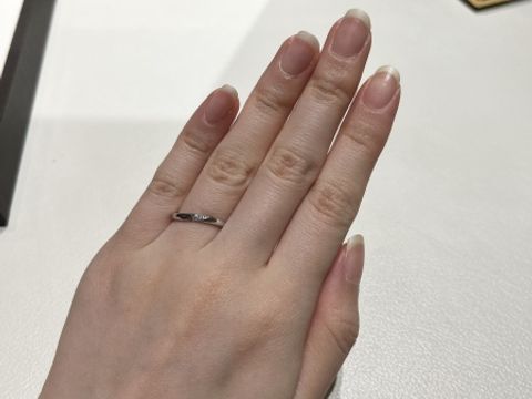 【アイプリモ(I-PRIMO)の口コミ】 ウェーブタイプのリングなので、指が長く綺麗に見えると感じました。
さり…
