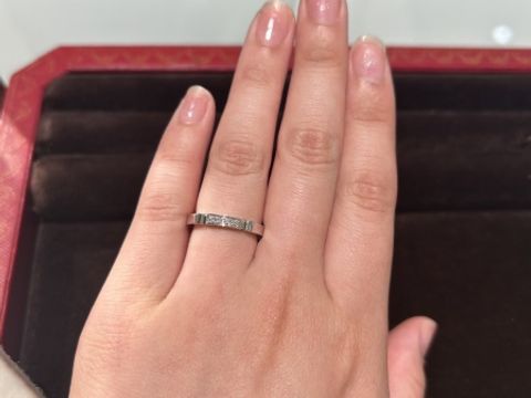 【カルティエ(Cartier)の口コミ】 カルティエというブランドに憧れていたため試着させていただきました。夫…