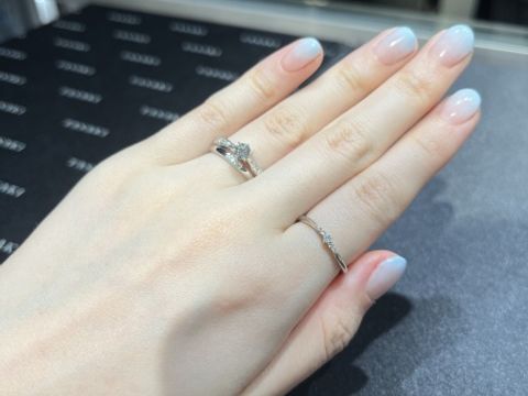 【TASAKI(タサキ)の口コミ】 パヴェリングで華やかさがありながらも、派手すぎず華奢なデザインである…