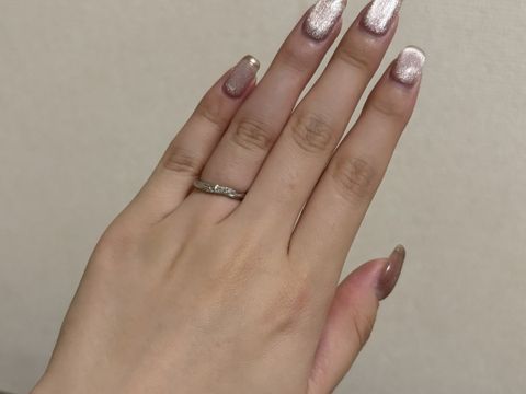 【銀座ダイヤモンドシライシの口コミ】 シンプルで細めな指輪だけど、ダイヤモンドが5つついているのでシンプルす…