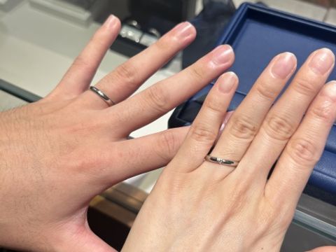 【銀座ダイヤモンドシライシの口コミ】 両親がストレートタイプの結婚指輪をしていたこともあり、形はストレート…