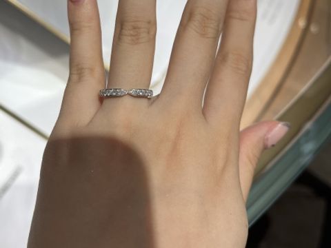 【ショーメ(CHAUMET)の口コミ】 デザイン自体はシンプルながらも、ブリリアンカットで美しく綺麗に輝くダ…