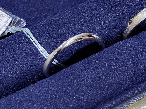 【PORTADA(ポルターダ)の口コミ】 ひねりの入ったデザインは男性がつけても違和感がなく、柔らかい印象にし…