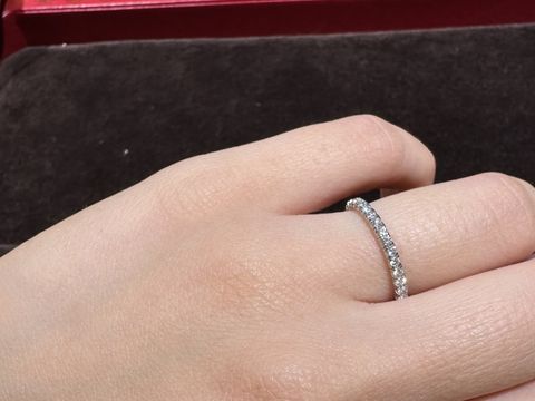 【カルティエ(Cartier)の口コミ】 フルエタニティのリングをみたくて試着しました。幅も広すぎず、あまり象…
