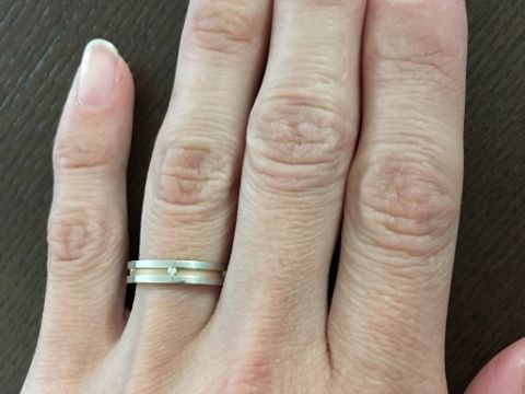 【NINA RICCI(ニナリッチ)の口コミ】 長年使うものなので、プラチナよりも強度の強いピンクゴールドが入った指…