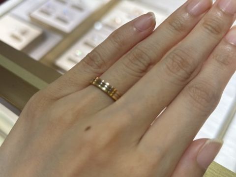 【カルティエ(Cartier)の口コミ】 他にはないデザインと、何色か迷う私にとって3色全て入ってるのはありがた…