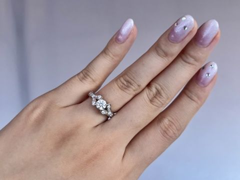 【カルティエ(Cartier)の口コミ】 カルティエ独自のバレリーナというフェミニンでかわいらしいデザインに一…