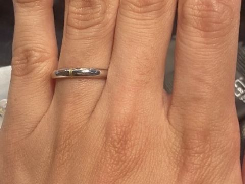 【ケイウノ ブライダル(K.UNO BRIDAL)の口コミ】 2人で指輪に金の糸を結びつける、というコンセプトに惹かれ、試着しました…