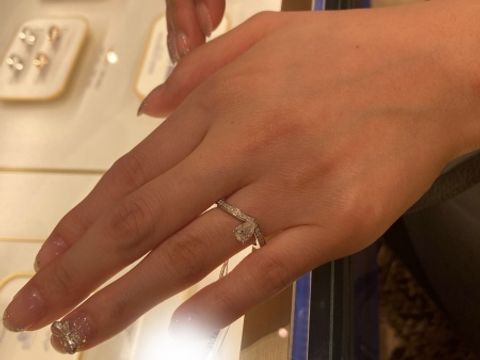 【ショーメ(CHAUMET)の口コミ】 デザインが可愛くて、ジュエリー好きな方ならご存知の方も多いと思います…