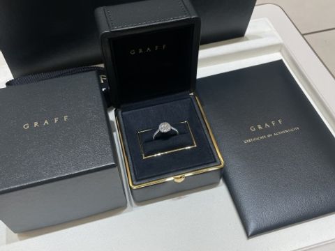 【グラフ(GRAFF)の口コミ】 グラフのアイコンシリーズは昔からの憧れで、婚約指輪はこれが良いとプロ…