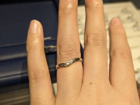 【銀座ダイヤモンドシライシの口コミ】 デザインが豊富で選びがいがあります。シンプルだくど、上品でつけやすい…