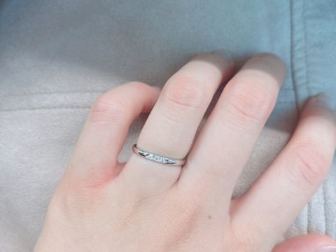 【MIKIMOTO(ミキモト)の口コミ】 ストレート＋ダイヤ入りで検討しており、デザインと指輪の幅を含めて満足…