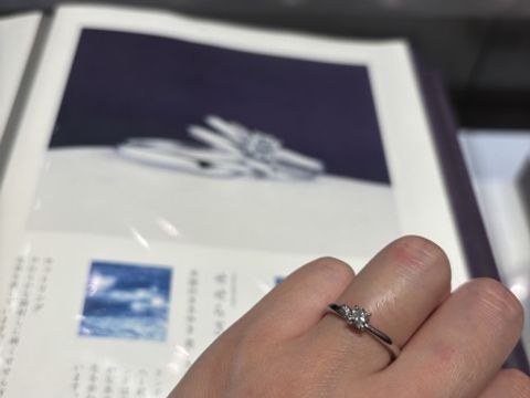【俄(にわか)の口コミ】 ニワカの婚約指輪はダイヤモンドの輝きが、他のお店のものとは比べものに…