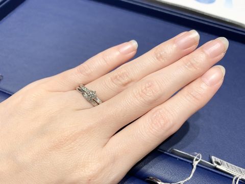 【銀座ダイヤモンドシライシの口コミ】 なんと言ってもダイヤモンドの質が良くてお値段が安い！
こんなにもダイヤ…