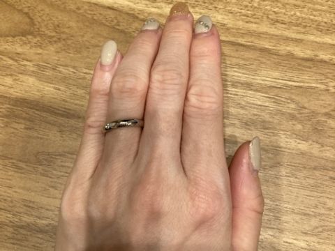 【カルティエ(Cartier)の口コミ】 3mmの太さでどの指でもしっくりくる、着け心地の良い指輪です。
カルティ…