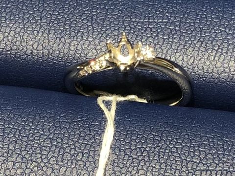 【銀座ダイヤモンドシライシの口コミ】 緩やかなウェーブラインで、船が波を越えていく様子をイメージしていると…