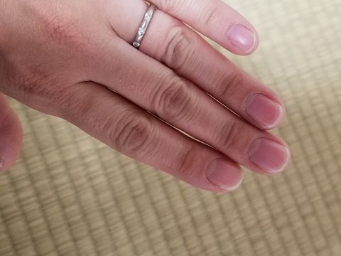 【ヴァンドーム青山(VENDOME AOYAMA)の口コミ】 結婚指輪はずっとつける物なのでつけ心地を意識して
指輪を選んでいました…