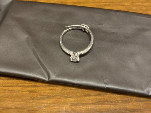 【銀座ダイヤモンドシライシの口コミ】 プロポーズする際にサプライズでと考えていたのでサイズが分からないまま…