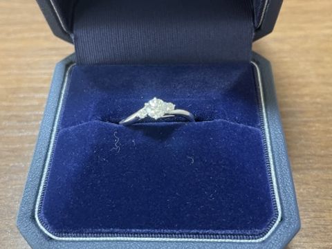 【銀座ダイヤモンドシライシの口コミ】 婚約指輪のデザインに関してはとりあえずシンプルに・・・と考えてはいた…