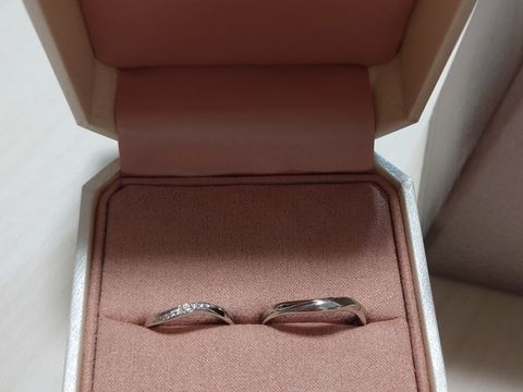 【TRECENTI(トレセンテ)の口コミ】 シンプル過ぎずデザイン製もあり、日常使いしやすい。
シルバーの色味も上…