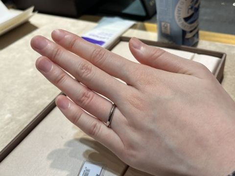 【ブルガリ(BVLGARI)の口コミ】 私は結婚指輪は普段使いしやすい、ずっとつけられる、シンプル、で探して…