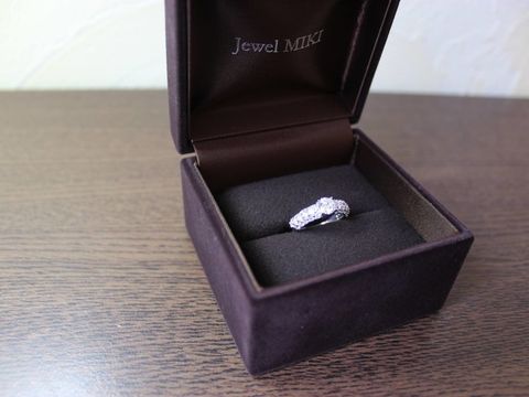 【William-LennyDiamond(ウィリアム・レニー・ダイヤモンド)の口コミ】 この婚約指輪だったら絶対に満足してもらえると思って、自信を持って選ぶ…