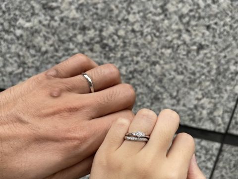 【ラザール ダイヤモンド(LAZARE DIAMOND)の口コミ】 指輪のおすすめポイントはゴージャスさです。上品な、かつゴージャスに見…