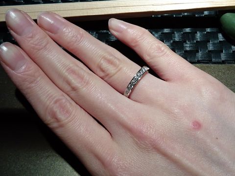 【LEHAIM(レハイム)の口コミ】 一粒ダイヤの指輪ではなく、普段も付けられるようにハーフエタニティリン…