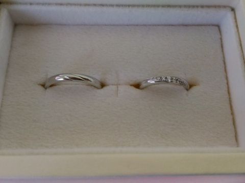 【ツインズキューピッド(Twins Cupid)の口コミ】 婚約指輪と重ねづけしたときに、シンプルですっきりしているものを探して…