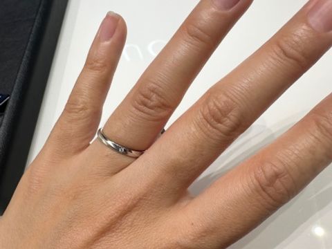 【ROYAL ASSCHER(ロイヤル・アッシャー)の口コミ】 とてもシンプルなデザインになっていて、日常生活で使いやすい。
ダイヤモ…