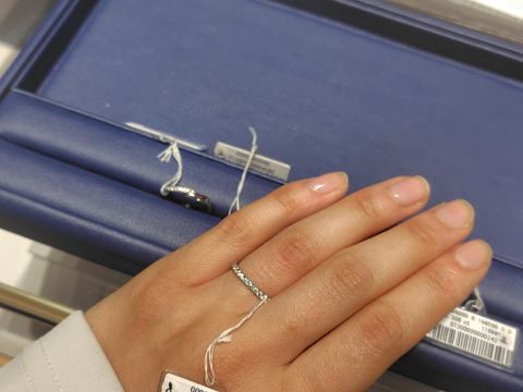 【銀座ダイヤモンドシライシの口コミ】 ダイヤモンドといえば、ダイヤモンドシライシなのかな？と思って、指輪を…