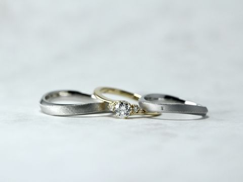 【ith(イズ)の口コミ】 私たちは結婚指輪、婚約指輪を同時に選びに行きました。一番の希望は婚約…