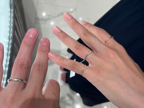 【ティファニー(Tiffany & Co.)の口コミ】 ティファニーらしいシンプルなデザインに惹かれて、試着をしにいきました…