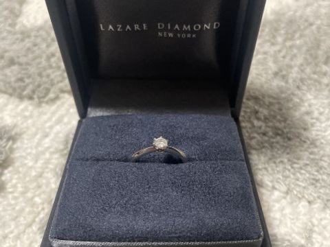 【ラザール ダイヤモンド(LAZARE DIAMOND)の口コミ】 サプライズで婚約者には相談せずに男の感性で選びました。ダイヤモンドが…