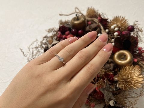 【俄(にわか)の口コミ】 キラキラしていて大粒のダイヤモンドが映えるデザインだったので、こちら…