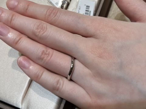 【ブルガリ(BVLGARI)の口コミ】 婚約指輪もブルガリにしたのですが、その指輪と重ね付けしたとき、結婚指…