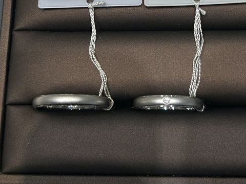 【アイプリモ(I-PRIMO)の口コミ】 ストレートラインの指輪を探していました。レディースの指輪がマット加工…