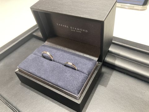 【ラザール ダイヤモンド(LAZARE DIAMOND)の口コミ】 結婚指輪を選びました。サイドにもダイヤが入っているデザインが気に入り…