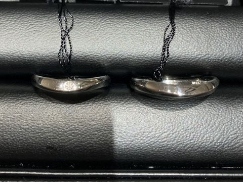 【ラザール ダイヤモンド(LAZARE DIAMOND)の口コミ】 ウェーブラインの指輪希望でしたが、他店でオーソドックスなものを見すぎ…