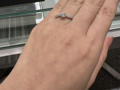 【アイプリモ(I-PRIMO)の口コミ】 何も分からない状態で色々な種類なものを見せてもらいましたが、こちらの…